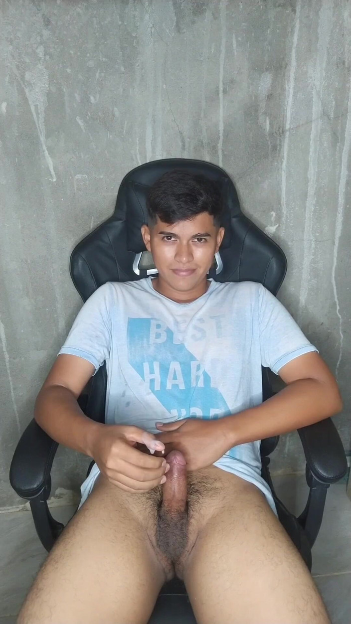 Chicos Virales: Alan Tokers revient plus rechargé que jamais.