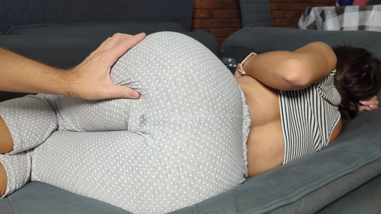 Nipple Stock: La matrigna mi lascia scopare la figa stretta dopo che...