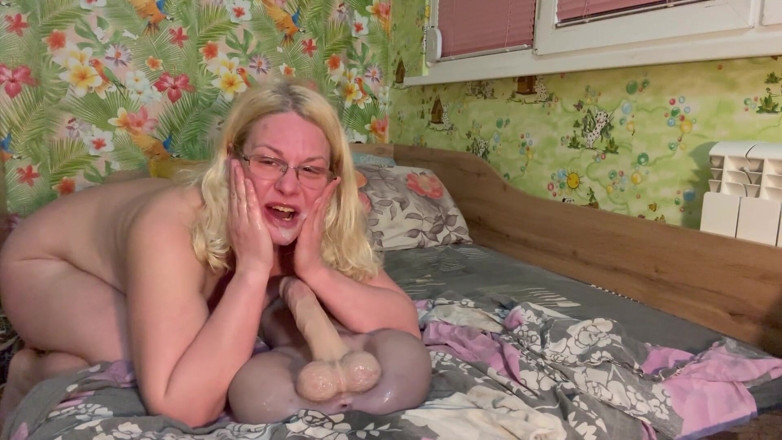 Putarankahotmilf: Phills cum dumpster cadela leva pau e porra em todos...