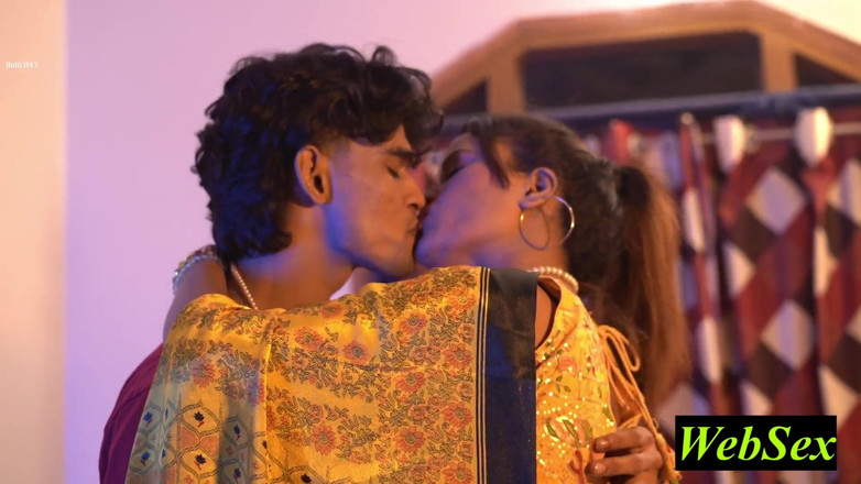 WebSex Premium: Un Beau Mari Indien Infidèle Incroyable