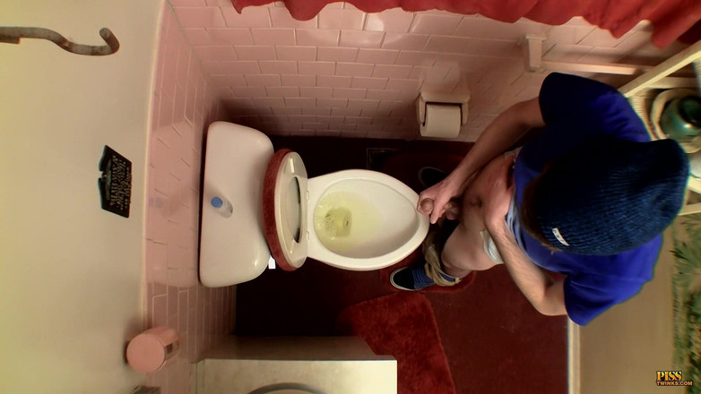 Piss Twinks: 便器への荷降ろし