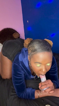 Alliyah Alecia dildo land choos rahi hai