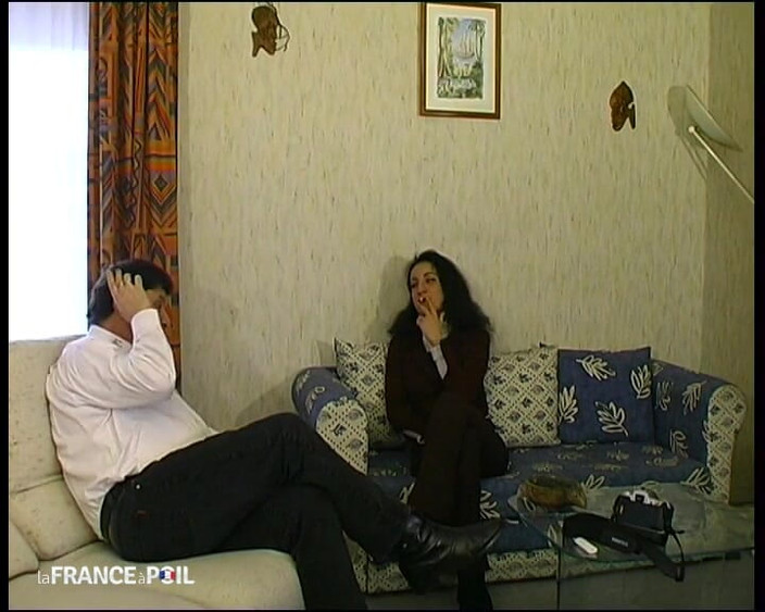 Rue Chaude: Trio muito quente com 2 mulheres lésbicas