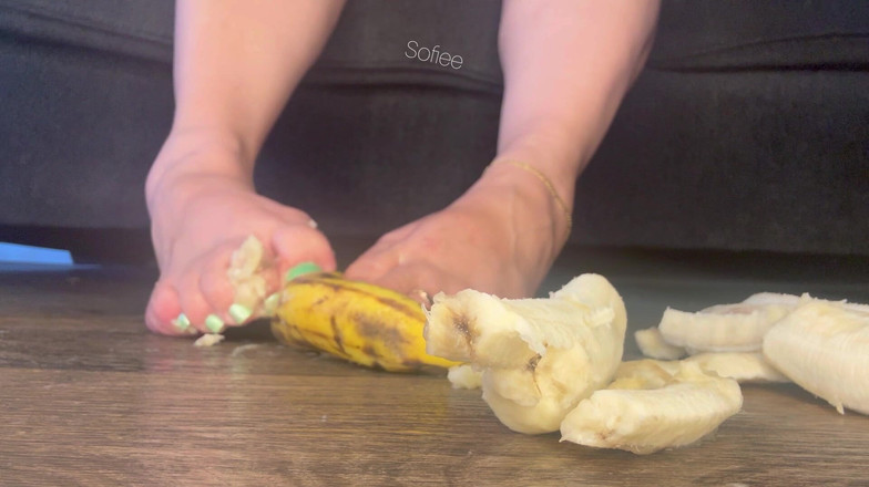 SofieeSoles: J’ai épluché 5 bananes, puis les ai écrasées