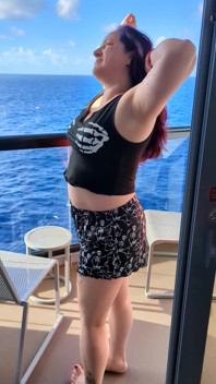 MILF Strips on the Cruise Ship!