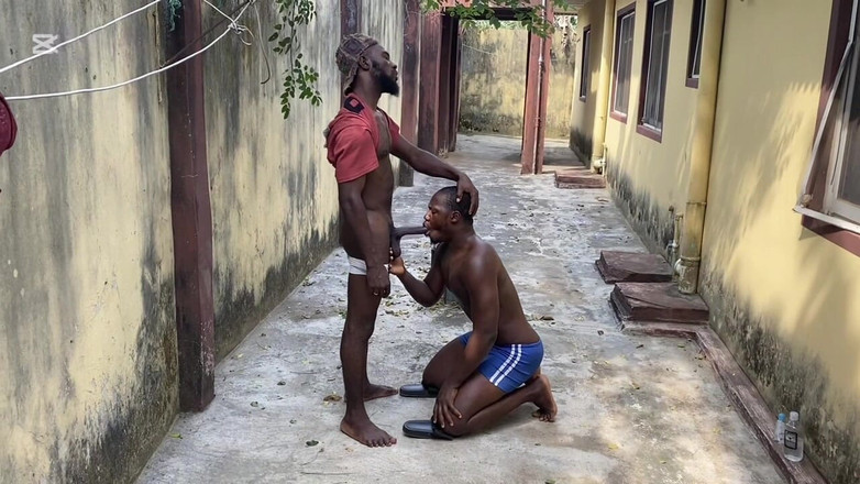 Bigmigh: Nevlastní otec a velký zadek