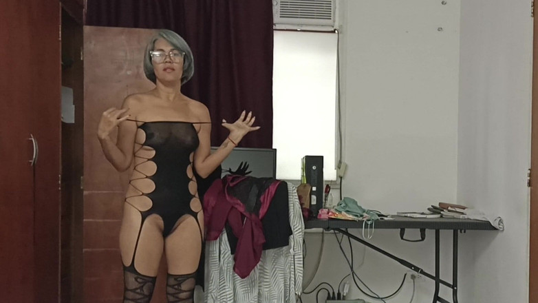 Swingersamateur40: Я наважилася виглянути у двері, поки ти приймала душ, зведена сестро, який останній момент ти мені влаштувала.