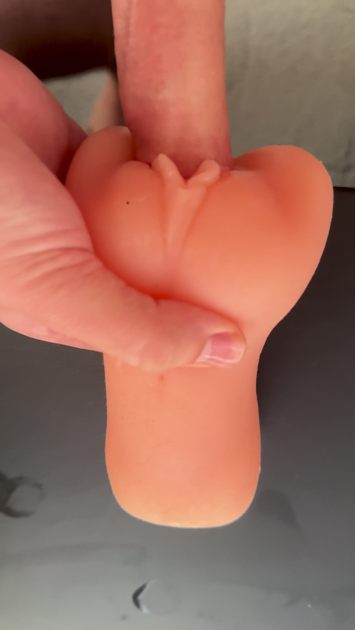 SoloEdgeMaster: सेक्स टॉय चूत की चुदाई और चूत पर बड़ा वीर्य निकालना।