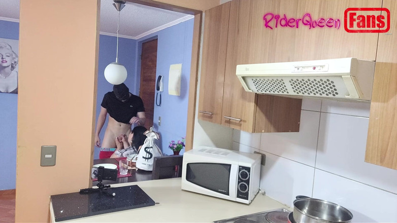 Riderqueen: Videos for Fans: a Masked Young Man Fucks Me in...
