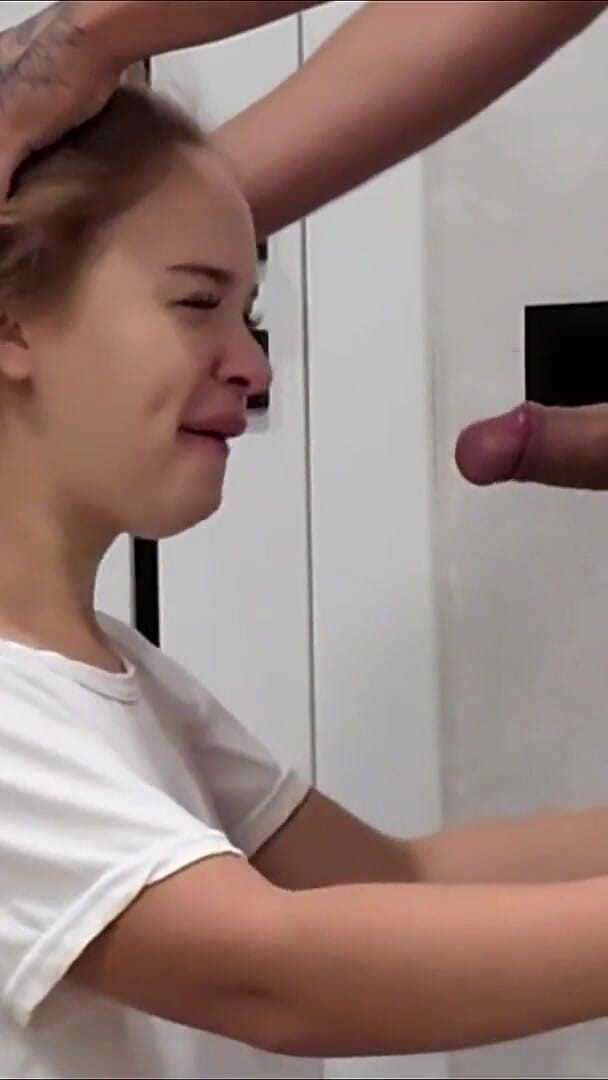 I Let My Stepbrother Fuck My Face (XKeryB) I Let My Stepbrother Fuck My Face (XKeryB)