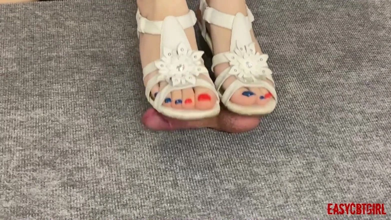 AnnyCandyPainboy: Mistress with Sexy Legs in Shoes