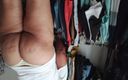Karmico: Istri gemuk memfilmkan dirinya sendiri untuk suaminya dengan pakaian dalam