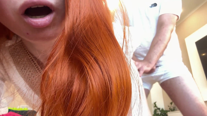 CumInMyMouthBaby: 継母のマッサージは、ロシア語アマチュアによるセックスと射精で終わり、トークと英語字幕付き