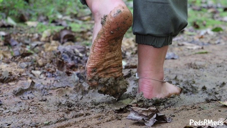 PedsRMeds: Peaches Kim Barefoot in the Mud