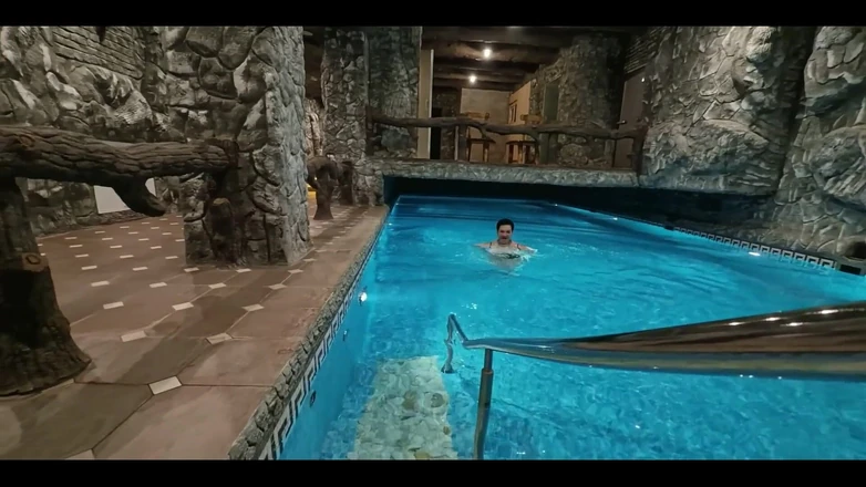 KarmenMilf: I Love Swimming in the Pool