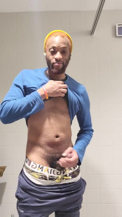 Kennie Jai: ケニー・ジェイが仕事でオナニーをする