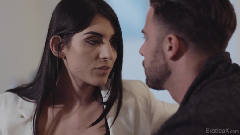 Erotica X: De la regina balului la fată - EroticaX