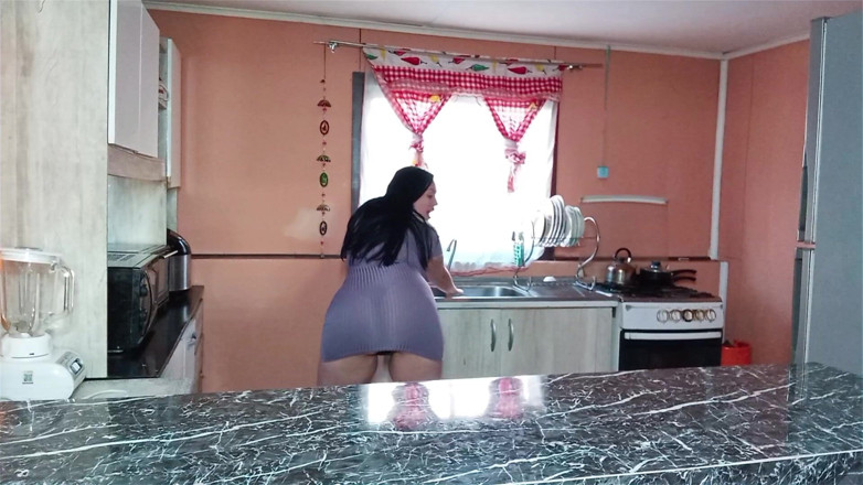 Kellyhotstepmom: Love I Invite You to My House. I Am Honey