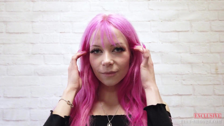 Test-Shoots: Nacktes videocasting mit schönem cosplay-mädchen lilly