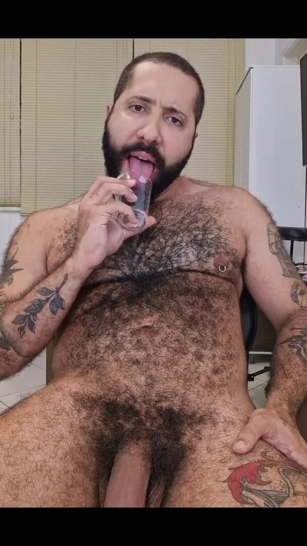 RiqueMartinsRJ: Is Anyone Hungry Out There?