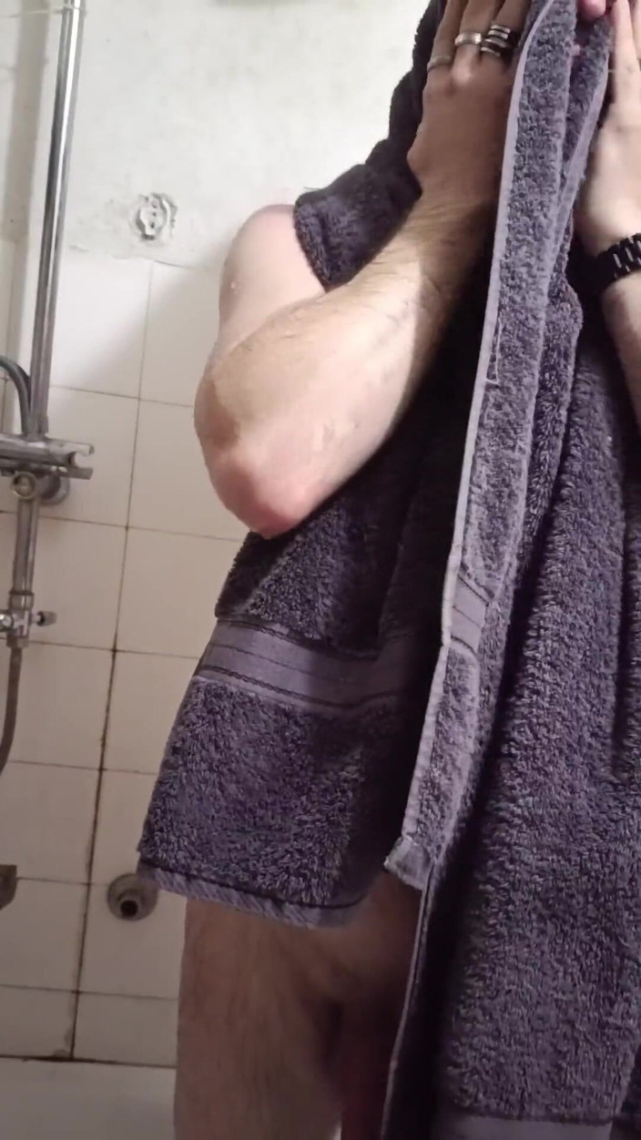 kickerscooter: Nghiệp dư thủ dâm trong bồn tắm