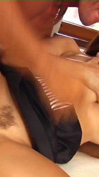 Honey Demon и Roberta Gemma - итальянские шлюшки с двумя большими сиськами, которые заполняют задницу и принимают в рот