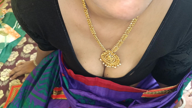 Palani69: Blue Saree casalinga jerry labbra carine rosse