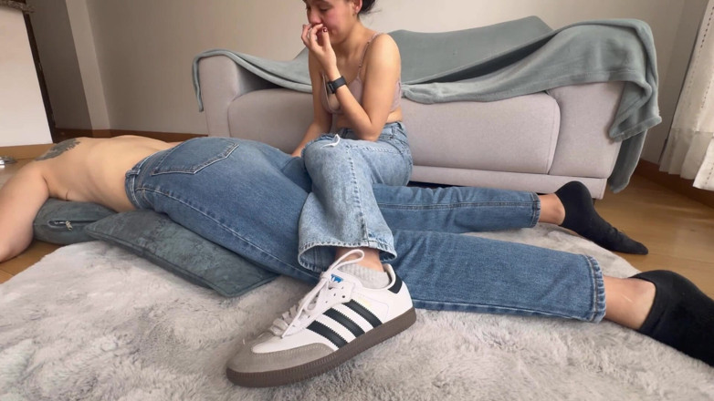 scarlettandc: I Fulfill My Fetish of Smelling My Neighbor's Ass
