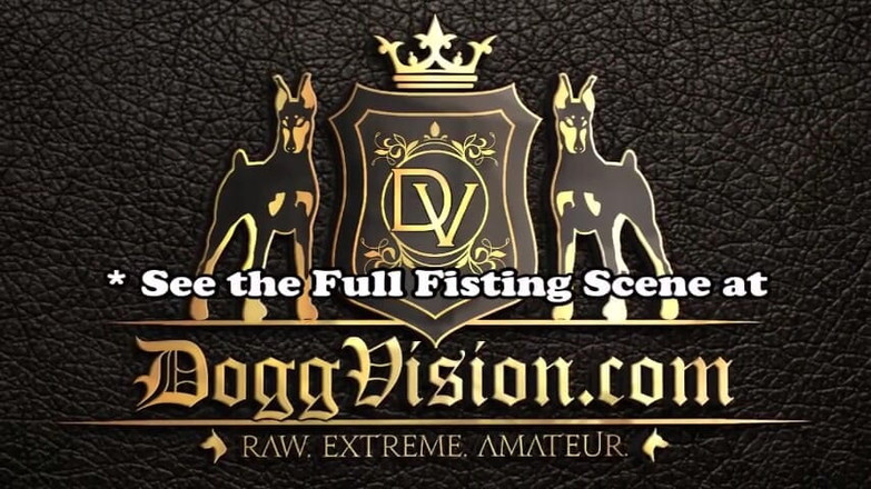 DoggVision: Cuckold-ehemann hilft stieren, seiner ehefrau ohne gummi zu werden