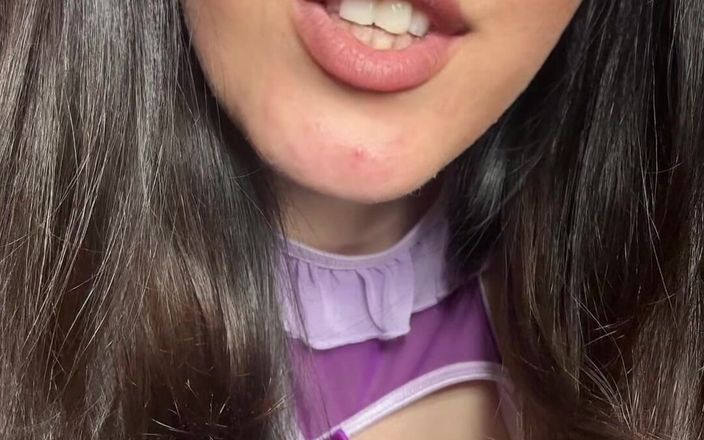 Young_strawberry: 내 전 홈 난파선은 여전히 사랑말한다, 당신의 여친을 떠나