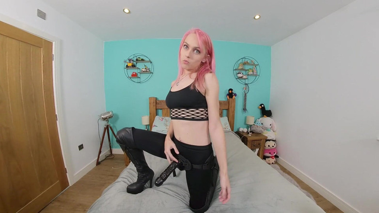 Jimmy Draws: Chloe Toy - domme'da takma yarak