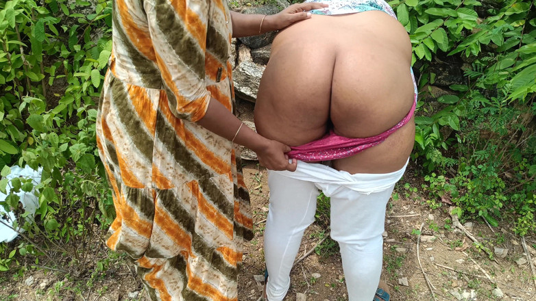 Magilmathi: Lesbian Outdoor