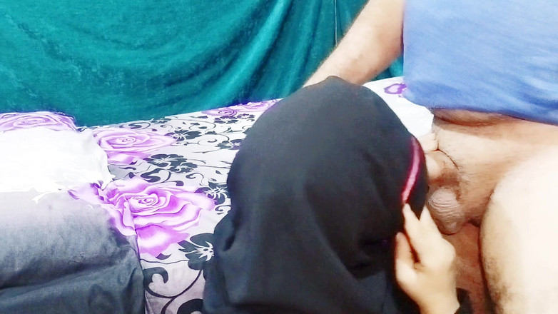 Ahmed and Samah: Paroháč občas vezme kamarádku, aby ji ošukal.