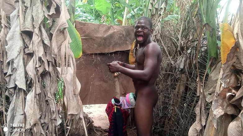 Moviesporn1: हस्तमैथुन करने वाला फिर से बड़ी गांड के साथ प्यार कर रहा है