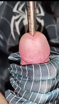 J’ai baisé sa bite charnue comme une chatte