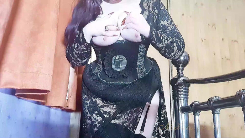 Mxtress Valleycat: Nylon Burlesque