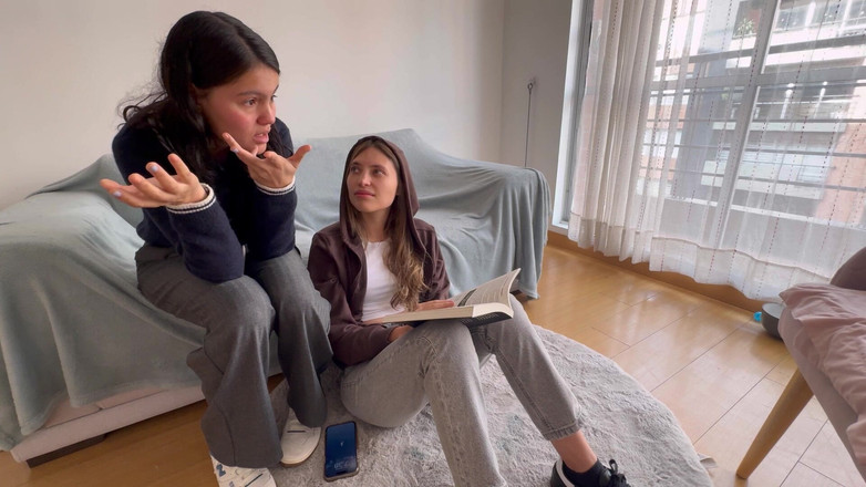 scarlettandc: Dwie gorące kobiety próbują nowych rzeczy