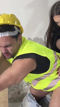 Brazilian Trans Fucks the Bricklayer's Ass