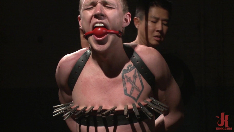 Kink Men Classics: Zane anders：直男南方男孩承受粗暴抽打和肛交