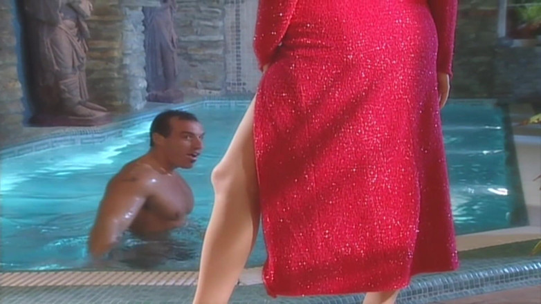 Antonio Adamo Film: Blonde Claudia Jamsson dipecahkan pantatnya di tepi kolam.