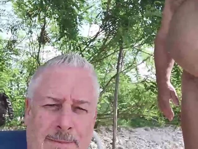 POV#3 a Sunday Afternoon, on the River, with Our Followers on Live Cam (Comcapi)