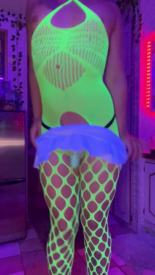 Let’s Rave Babycakes (TS Jade)