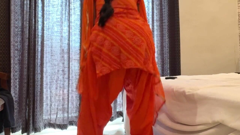 desi_babe1234: Bhabhi bulat &amp; pantat coklat melayani pepek tebalnya dengan sarapan pagi