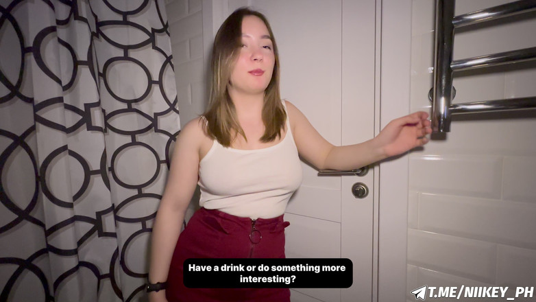 niiikey: トイレのパーティーで痴女女子大生を犯した!捕まりそうになった