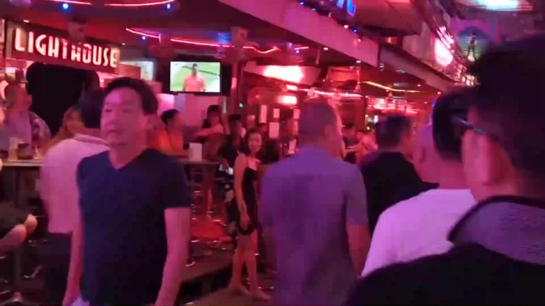 Massage Queen: Bangkok massaggio tantra a lieto fine