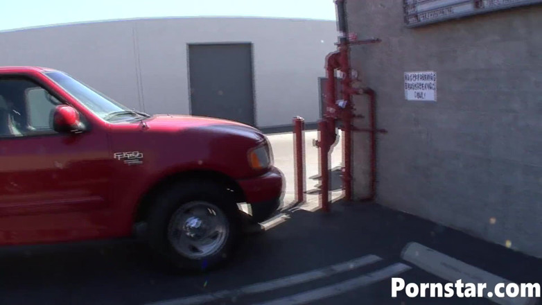 Pornstars: Sensual gata Mulani Rivera fodida por Billy Glide