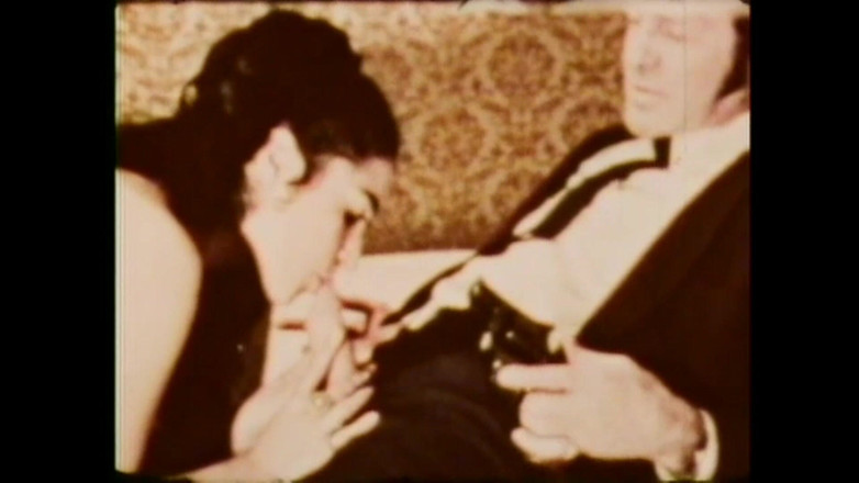 Vintage Megastore Full hd: Porcul îmi mănâncă penisul