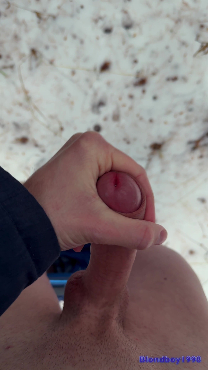 Horneyboy98: Điện thoại di động POV - Twink Wixts His Cock In The...