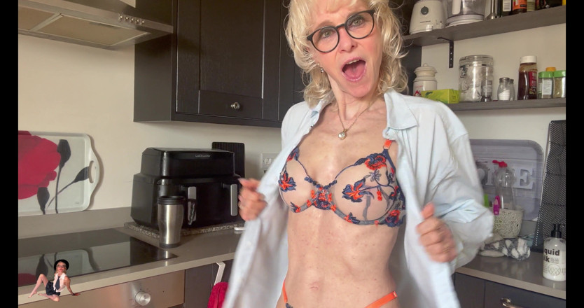 Deeliteful Jacy: Kitchen Chores