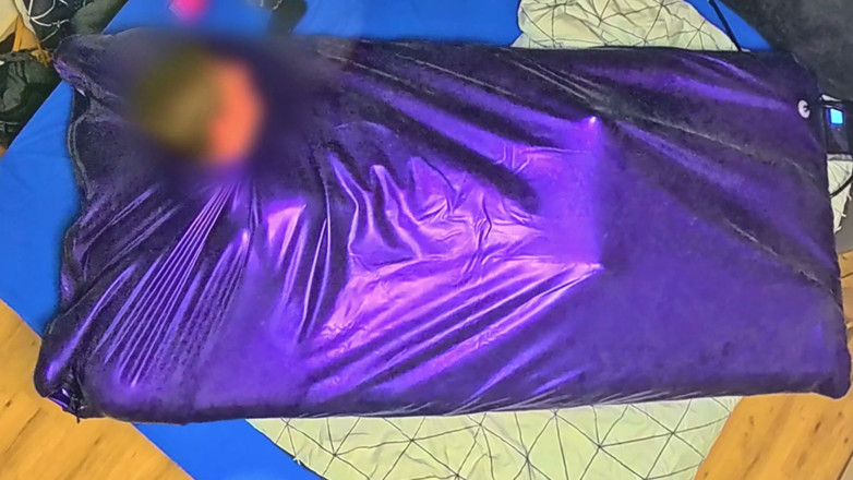 Chastitybeltboy: New Vacuum Bed